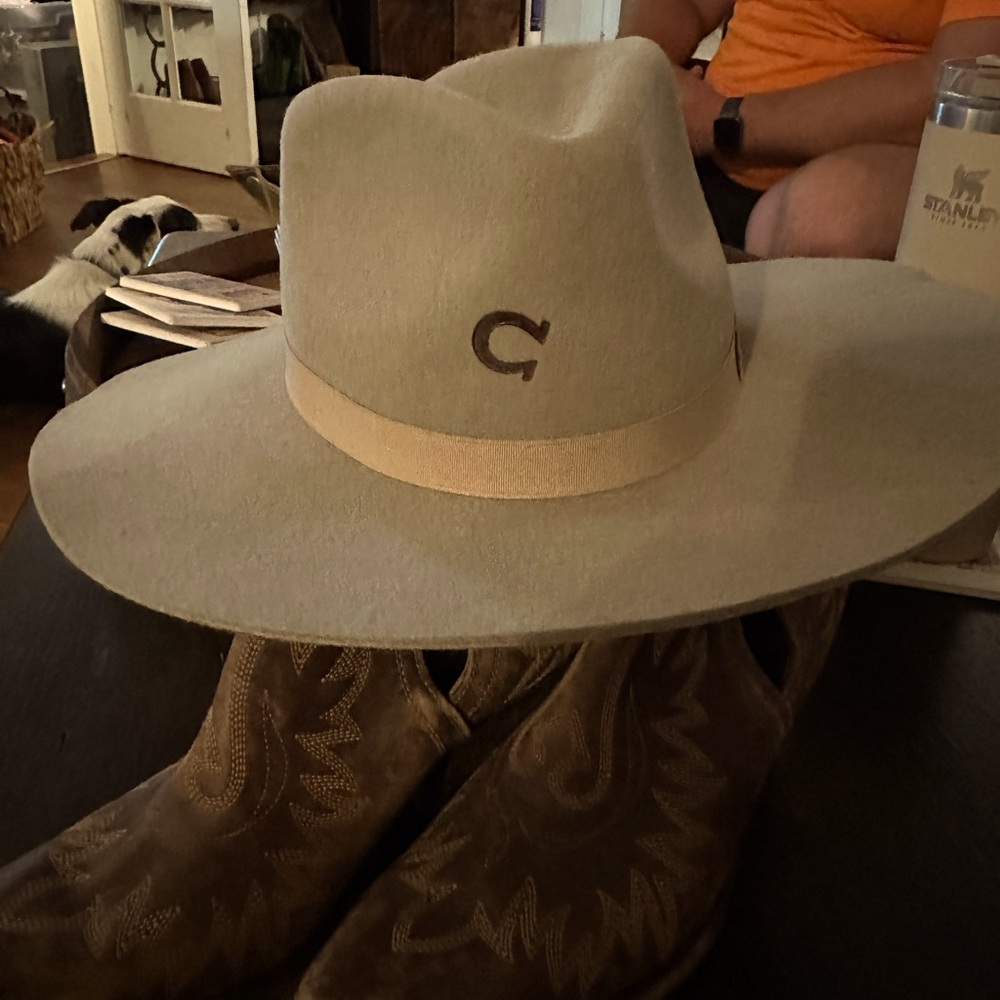 Charlie horse tan hat size large